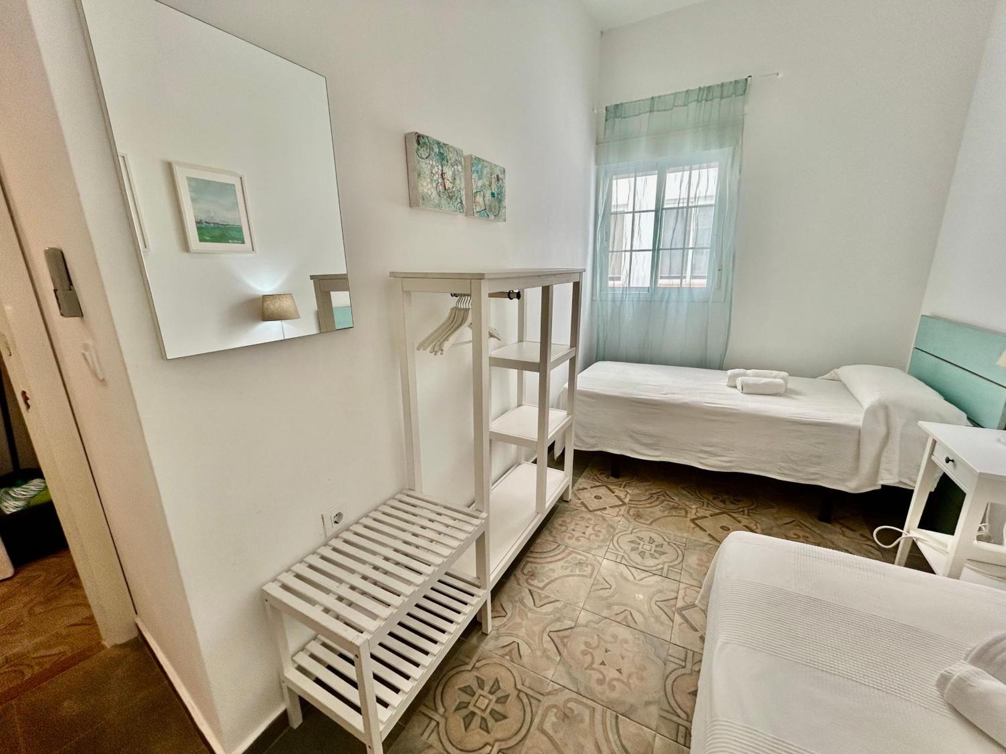 Acogedor Apt 8Pax 4Bdr 2Bth - Cozyhomesevilla1 Экстерьер фото