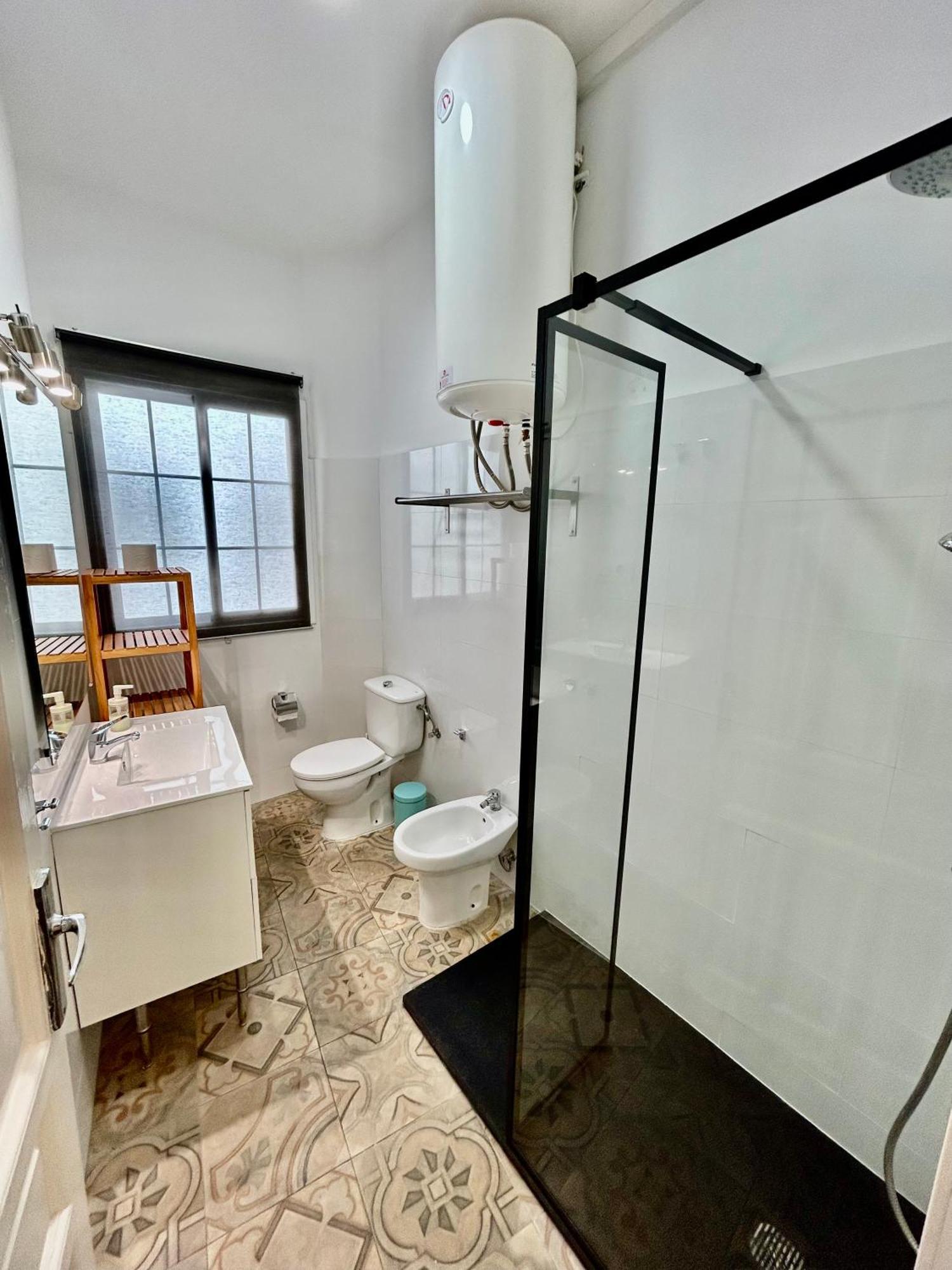 Acogedor Apt 8Pax 4Bdr 2Bth - Cozyhomesevilla1 Экстерьер фото