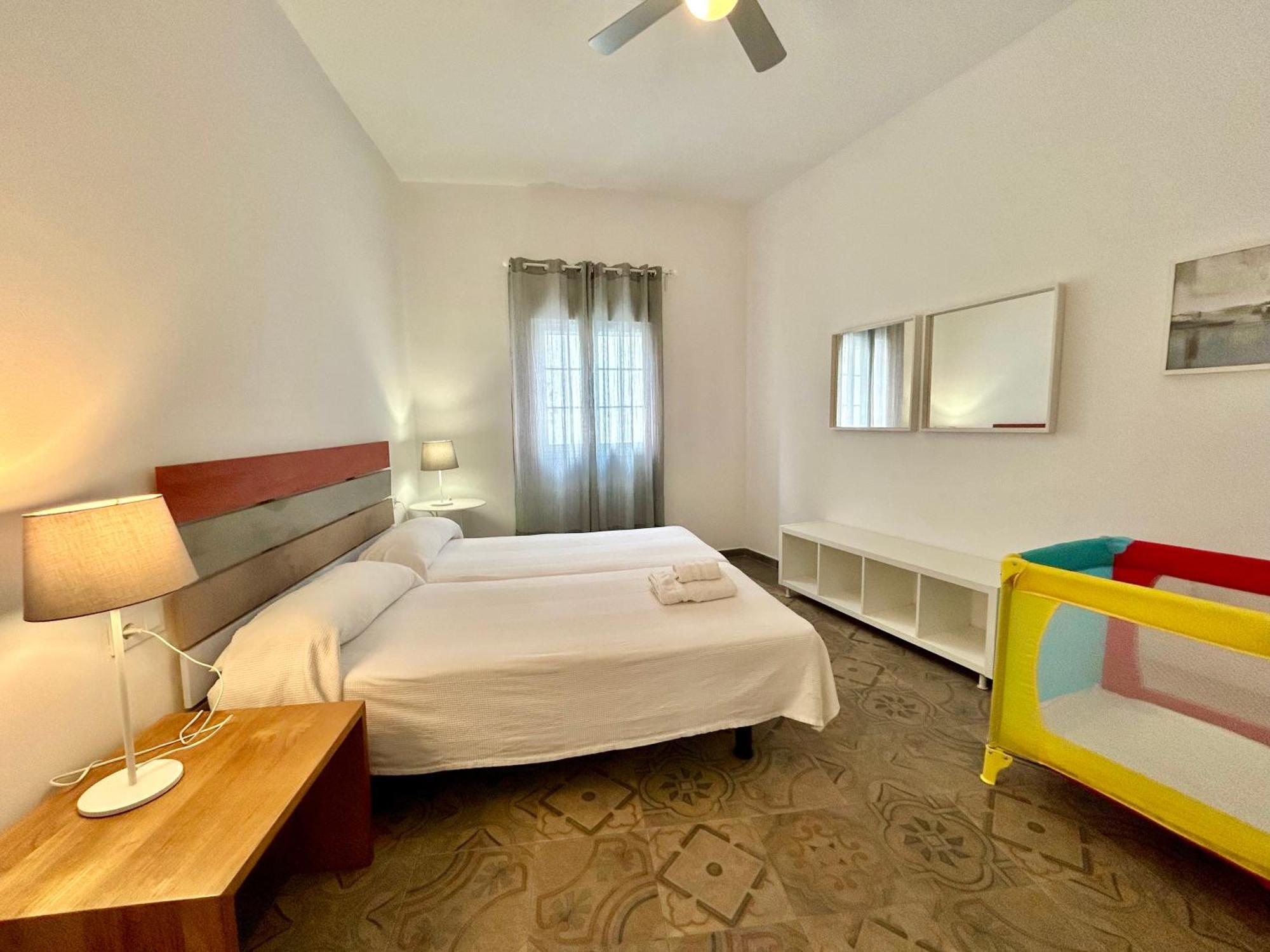 Acogedor Apt 8Pax 4Bdr 2Bth - Cozyhomesevilla1 Экстерьер фото