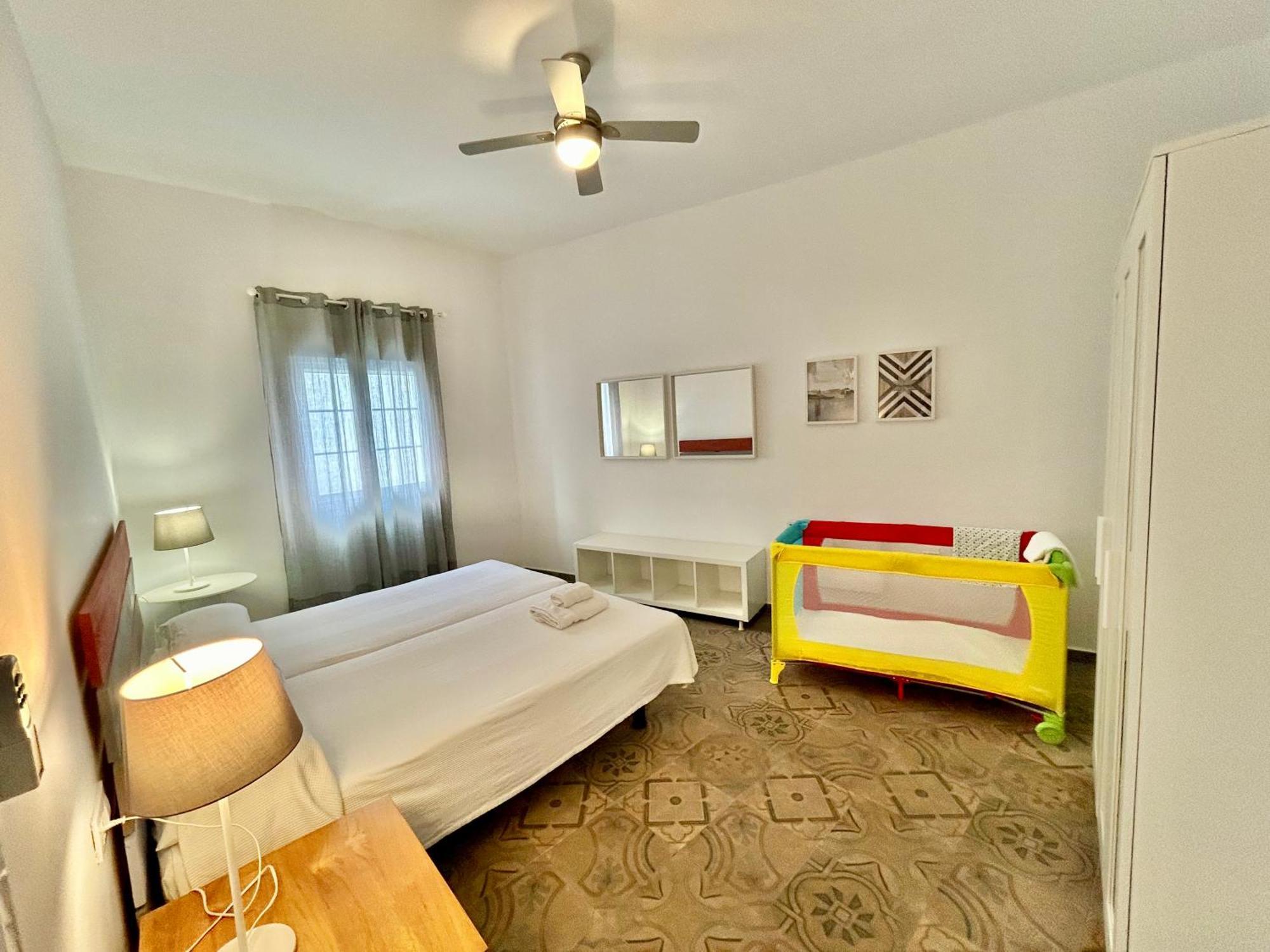 Acogedor Apt 8Pax 4Bdr 2Bth - Cozyhomesevilla1 Экстерьер фото