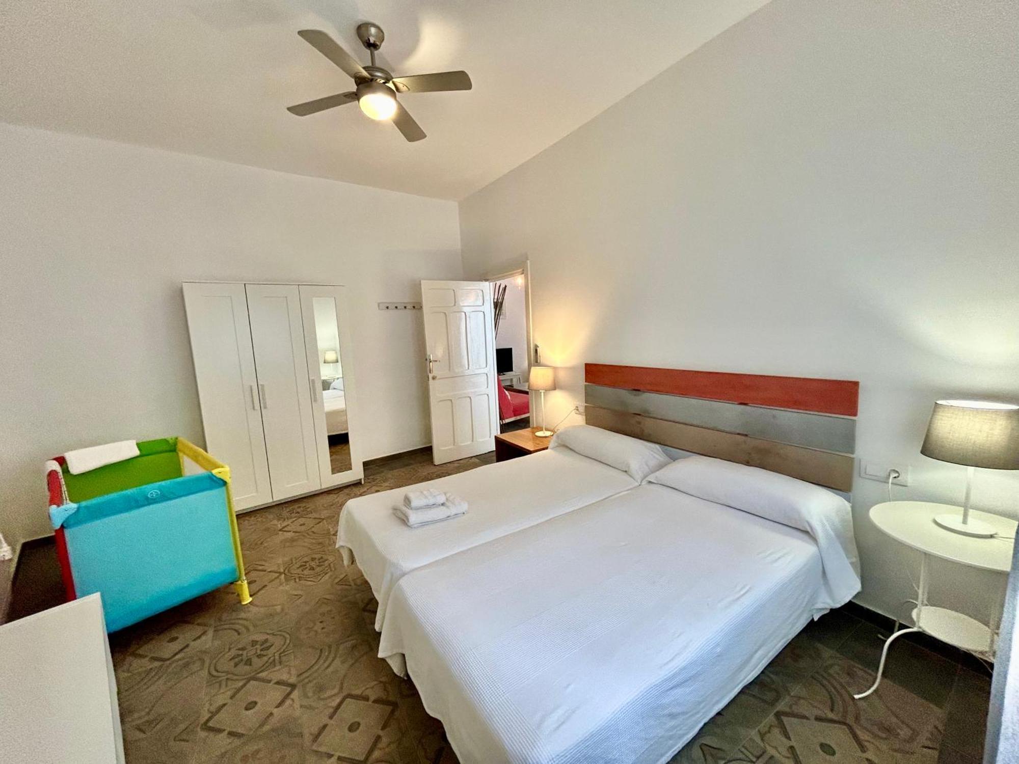 Acogedor Apt 8Pax 4Bdr 2Bth - Cozyhomesevilla1 Экстерьер фото